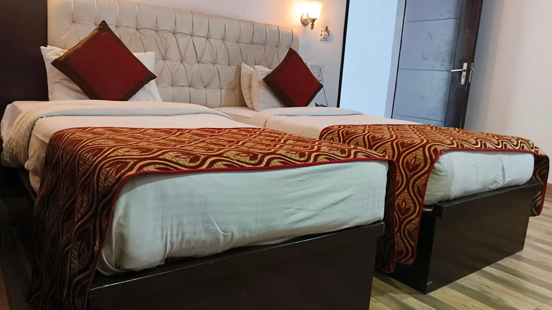 ***  Hotel Samovar By Goyal Hotel Agra  India